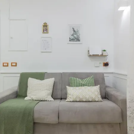 Apartment Duomo - Montenapoleone, Comfort & Wi-fi Milan